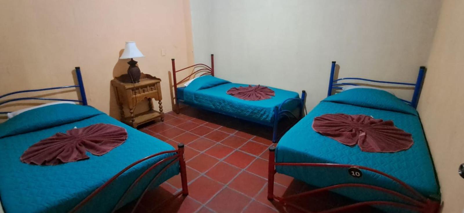 Hostal Dulces Suenos Panajachel Exterior photo